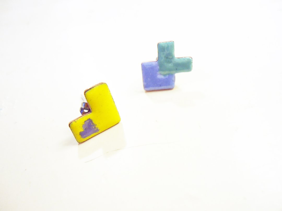 Simple Love Earrings 简单爱造型珐琅耳环(黄绿) - 耳环/耳夹 - 其他金属 黄色
