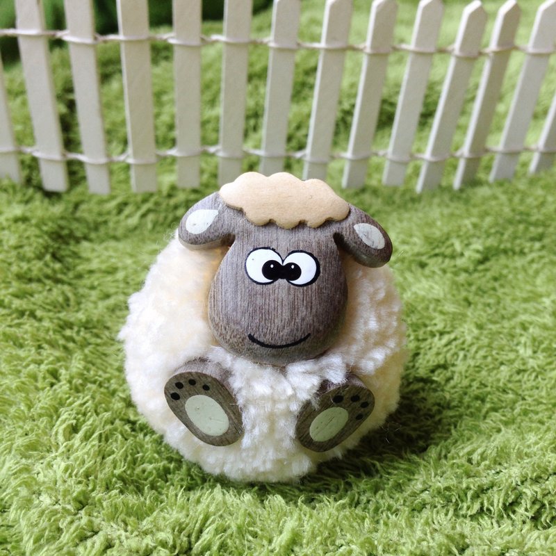 【毛线澎澎羊x斗鸡眼小呆呆】手工木制钥匙圈/吊饰/磁铁 - 冰箱贴/磁贴 - 木头 白色