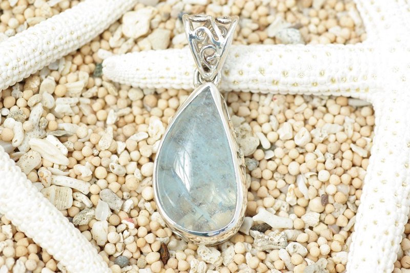 Aquamarine pendant - 项链 - 宝石 蓝色