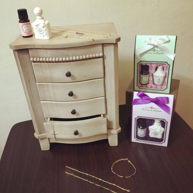 仿古曲木饰品柜 - 摆饰 - 木头 卡其色