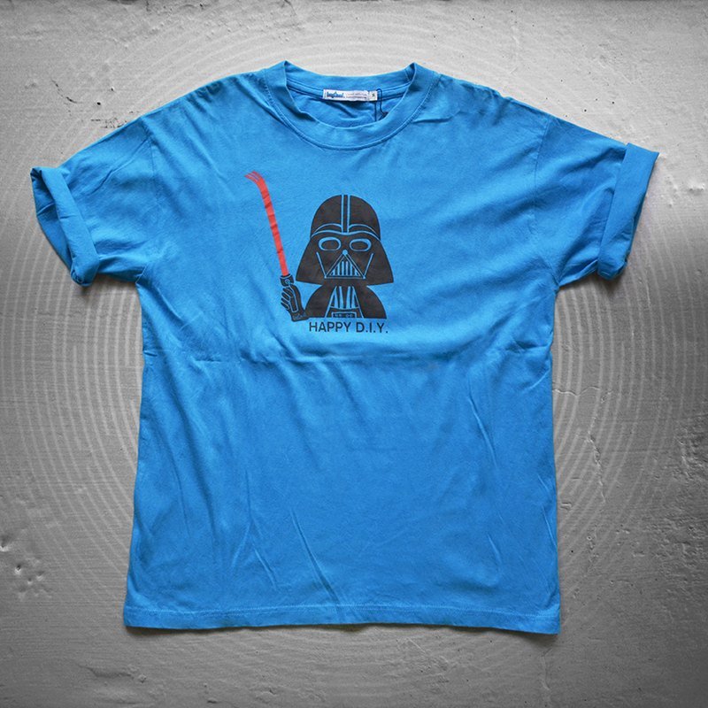 [buyMood]白目町 1代 星战黑侮士T恤 - 女装 T 恤 - 棉．麻 蓝色