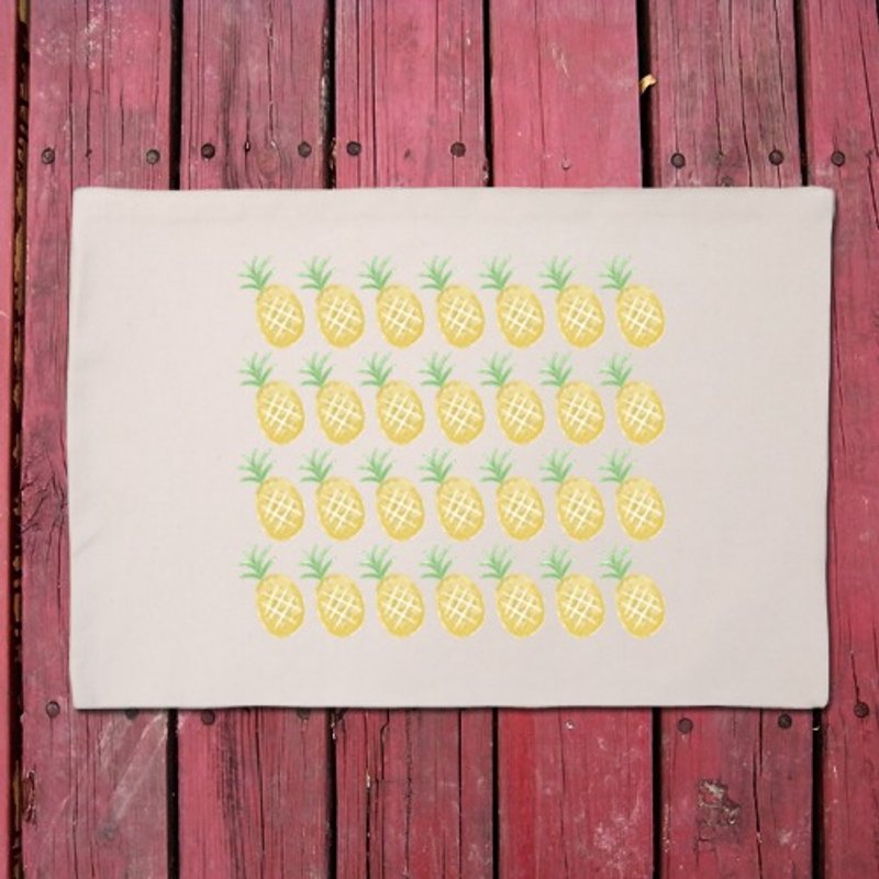Fruit系列 凤梨 手作感复古餐垫 - 餐垫/桌巾 - 棉．麻 卡其色