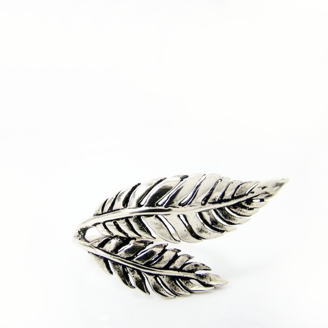 Fern leaf ring in white bronze with oxidized antique color ,Rocker jewelry ,Skull jewelry,Biker jewelry - 戒指 - 其他金属 
