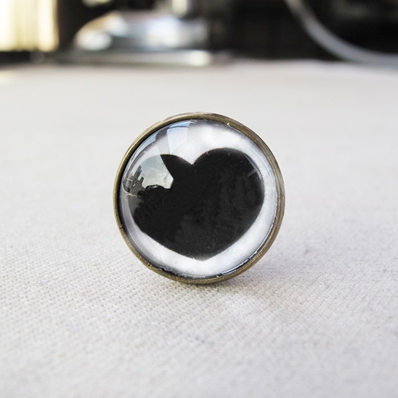 圆形耳夹耳针 - 我的心跟着你总是不在教室里(白底黑心) - 耳环/耳夹 - 其他金属 黑色