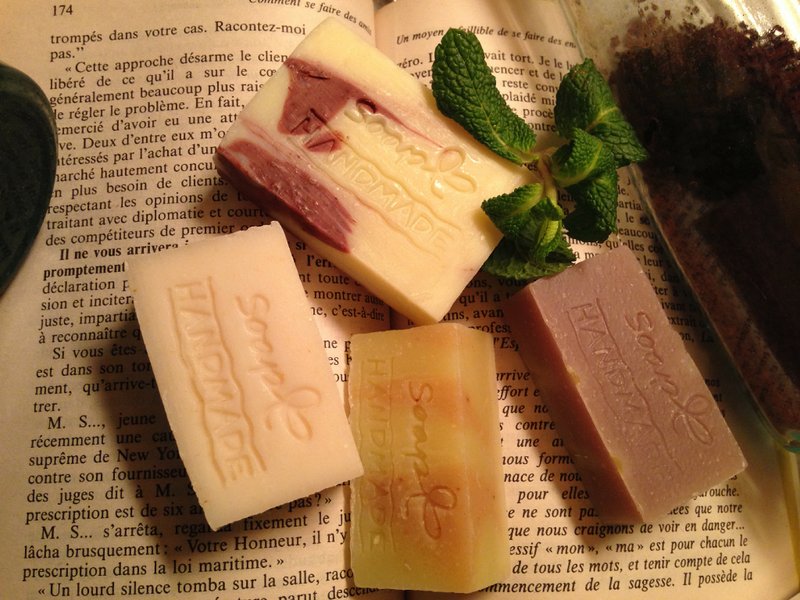 [Savon Beauté-莎媞作坊]马铃薯去污家事皂 大颗X 2 - 碗盘清洁 - 植物．花 绿色