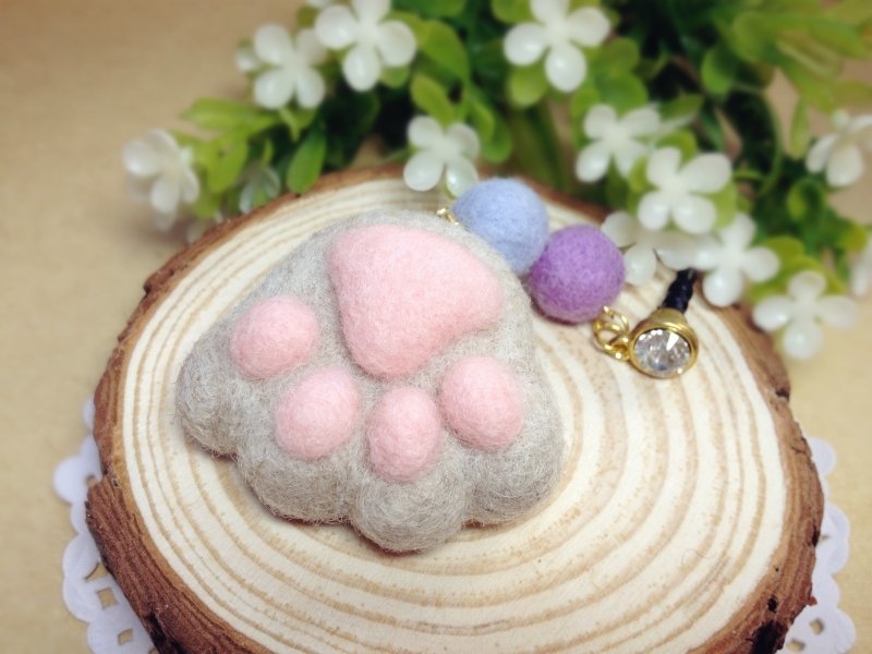 【奶油毛毛】羊毛毡梦幻疗愈系小猫咪肉球肉垫脚掌 萌猫 手机吊饰 耳机塞 防尘塞 钥匙圈 灰色美国短毛猫 生日礼物 情侣礼物 手工制作 独家 - 耳机 - 羊毛 灰色