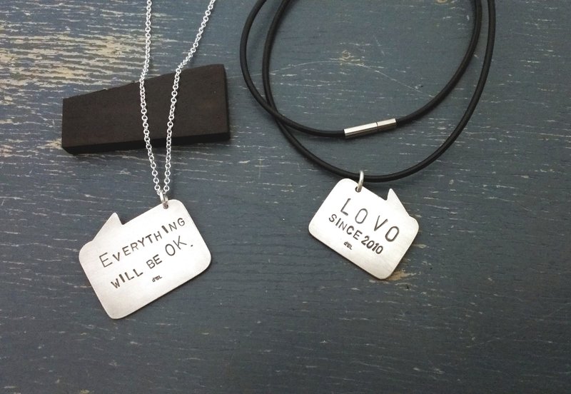 <敲敲话®-小> 纯银对话框定制饰品- 项链/胸章 by 生活金/ 黛乐 / Studio d'EL - 项链 - 其他金属 灰色