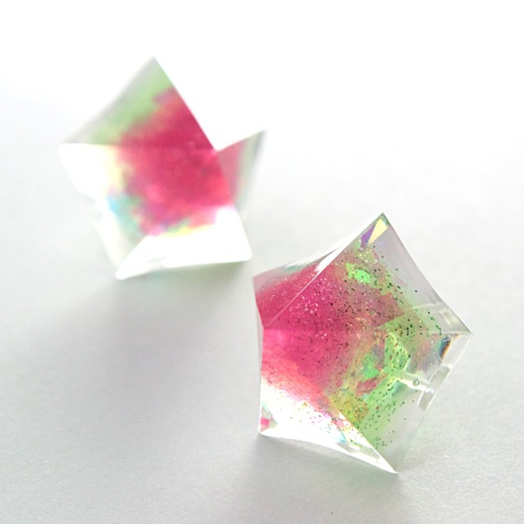 Pentagon earrings (violet Naga HanDai) - 耳环/耳夹 - 其他材质 多色