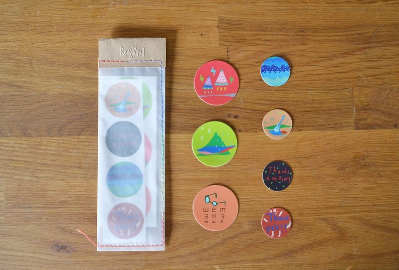 Roughand x little choom 插画圆形贴纸 - 贴纸 - 纸 