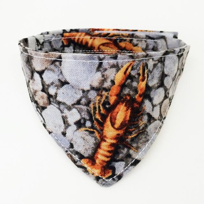 Bandana-style collar for cats Crayfish pattern with horn cans From kittens to adult cats - 衣/帽 - 棉．麻 灰色