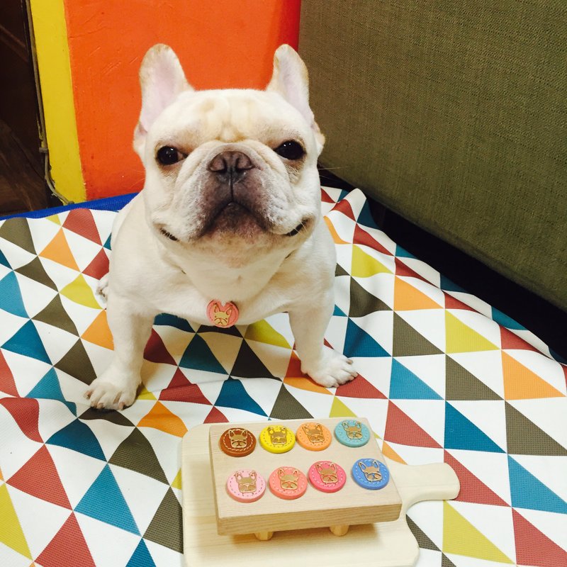 Oops 法斗口味马卡龙 狗狗项链-圣诞礼物- - 项圈/牵绳 - 其他金属 多色