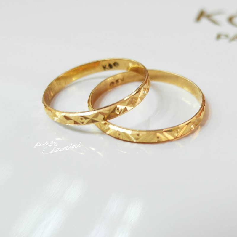 Cha mimi。18K菱格 三角设计 细戒 - 戒指 - 宝石 金色