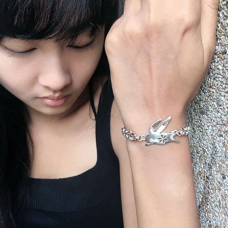 长耳兔兔~兔子造型手工手链十二生肖弥月饰品!小朋友第一件纯银饰 - 手链/手环 - 纯银 银色