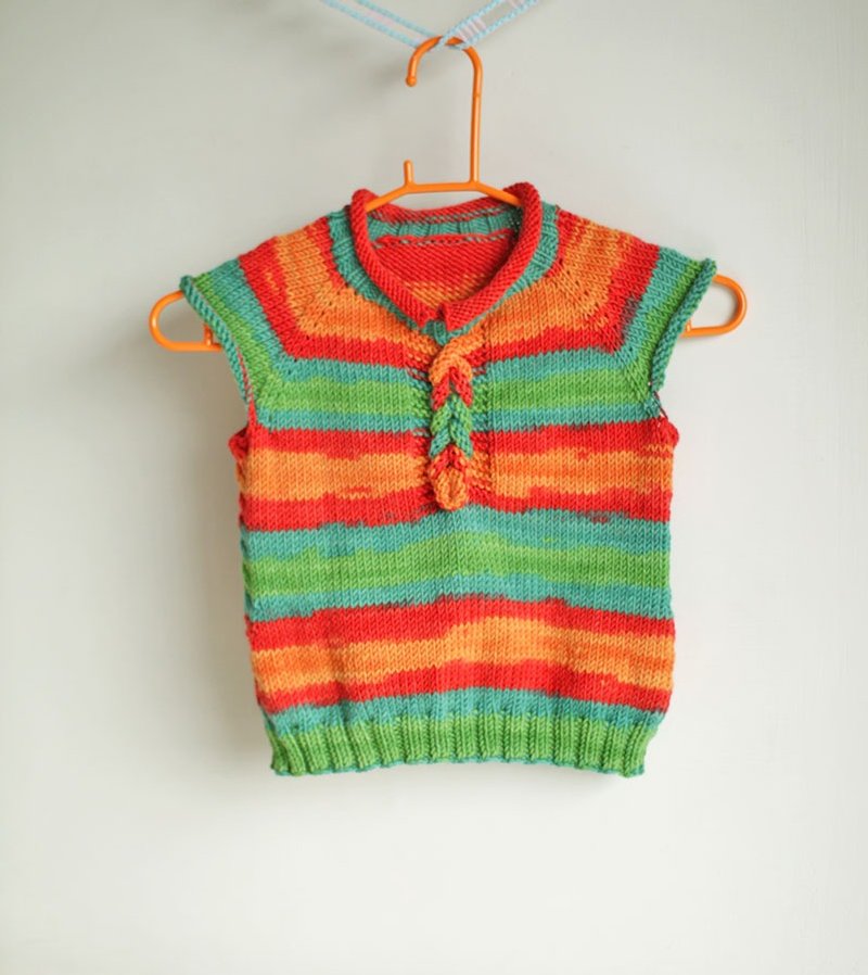 水彩手绘风格美丽诺羊毛手工编织儿童背心(橘绿条纹) - 童装上衣 - 羊毛 多色