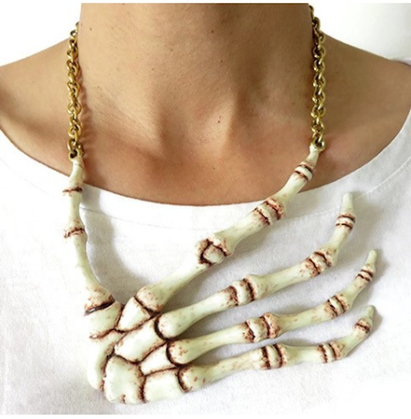 Realistic Hand bone necklace in brass,Rocker jewelry ,Skull jewelry,Biker jewelry - 项链 - 其他金属 