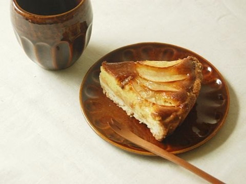 带点可爱的和风系列 手削线条装饰圆盘 饴/咖啡 - 浅碟/小碟子 - 其他材质 咖啡色