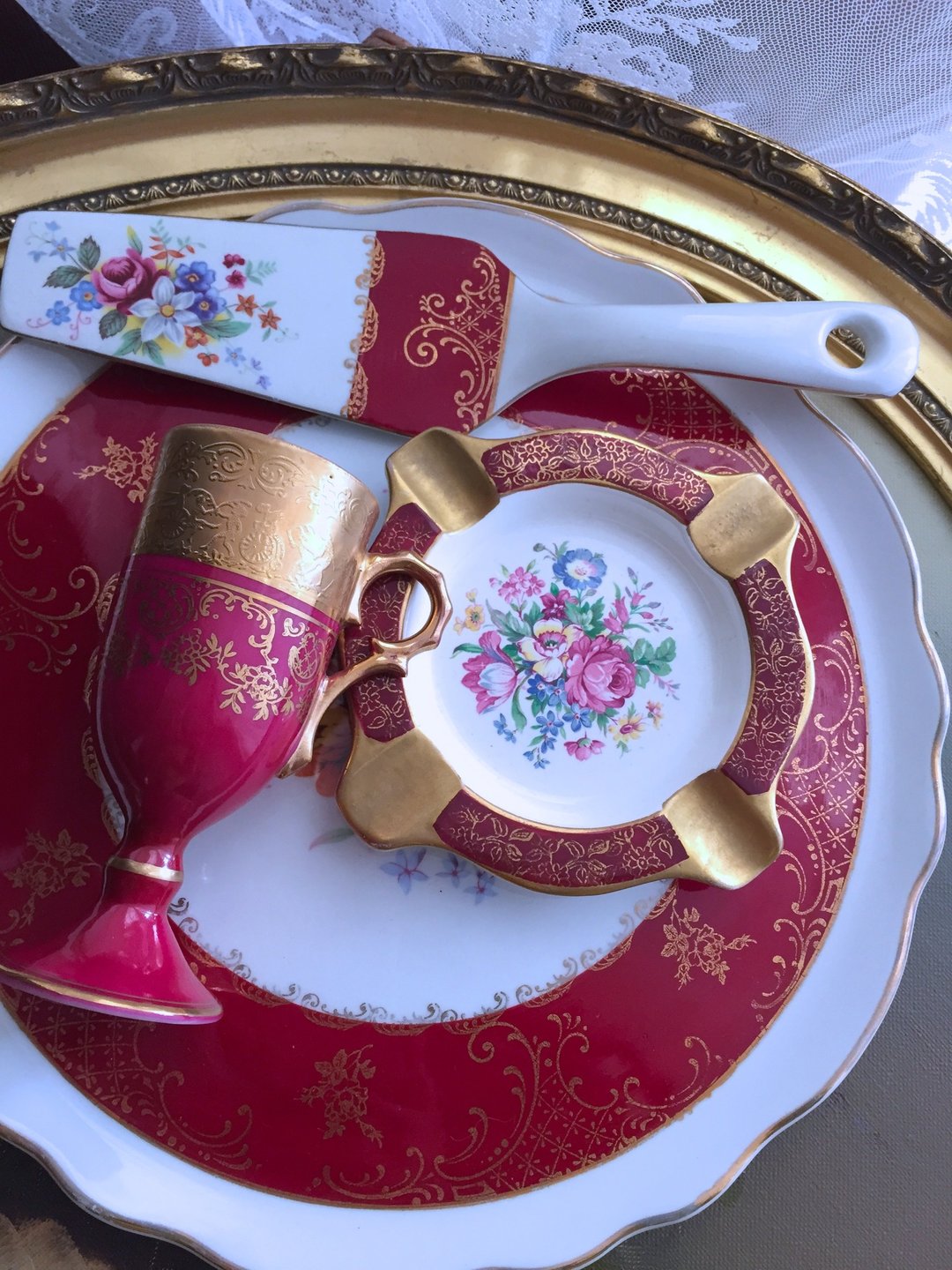 ♥安妮疯古物♥ 英国骨瓷1950 年 Palissy 24K金红色镶金玫瑰花卉骨瓷烟灰盘,烟灰缸～ - 其他 - 其他材质 红色