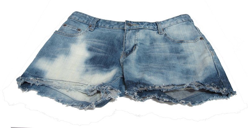 【Wahr】 蓝底混色牛仔短裤 - 女装长裤 - 其他材质 白色