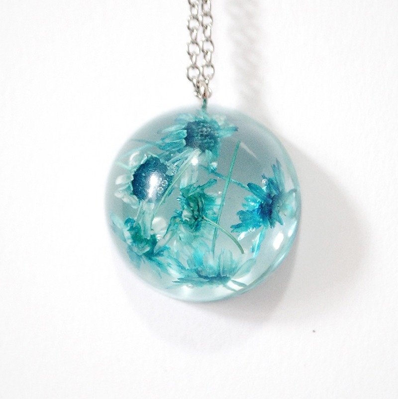 - Miss Flower Freak - 圆拱形干花项链- 蓝色小菊 - “Flower In Ice” 系列 - 项链 - 植物．花 蓝色