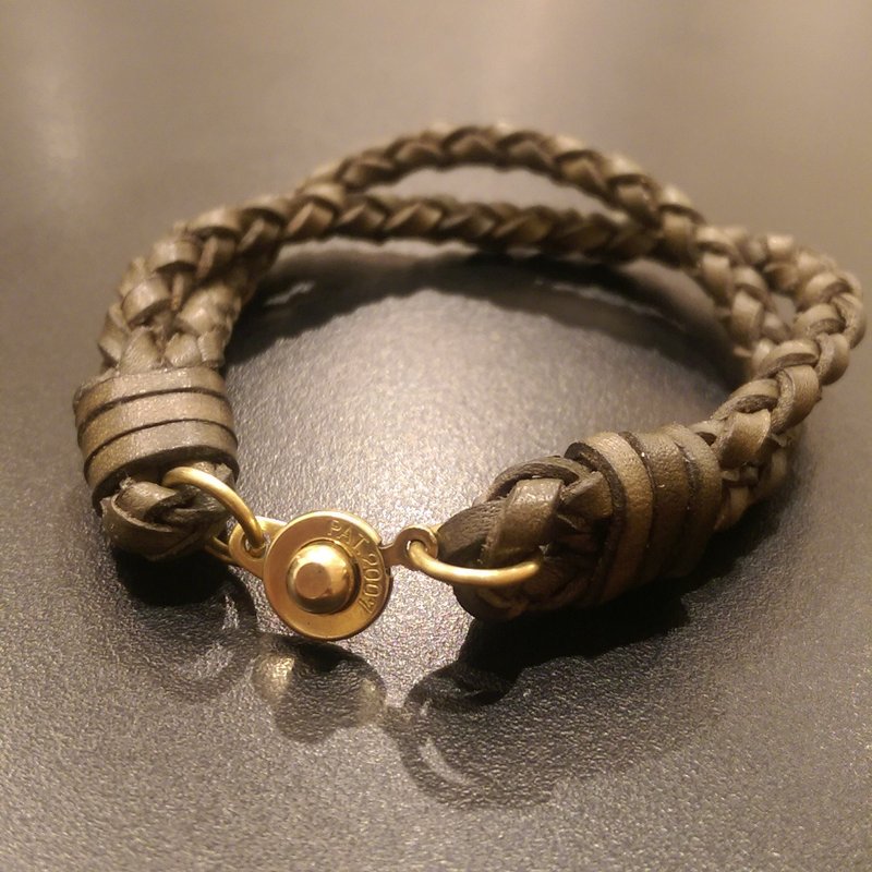 纯手工编织手工染色皮革手链~ - 手链/手环 - 真皮 多色