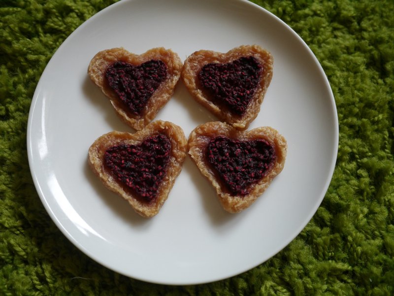 三毛烘培坊 天然宠物肉干-蔓越莓鸡肉饼 90克 - 零食/点心 - 新鲜食材 