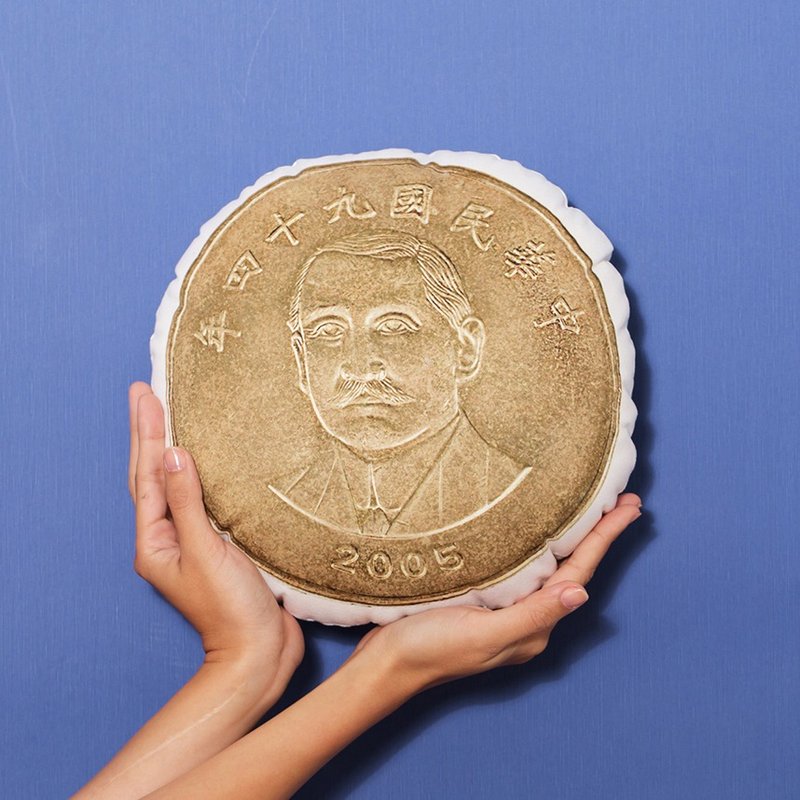 FunPrint 硬币抱枕(有一元、五元、十元跟五十元可以选) - 枕头/抱枕 - 其他材质 金色