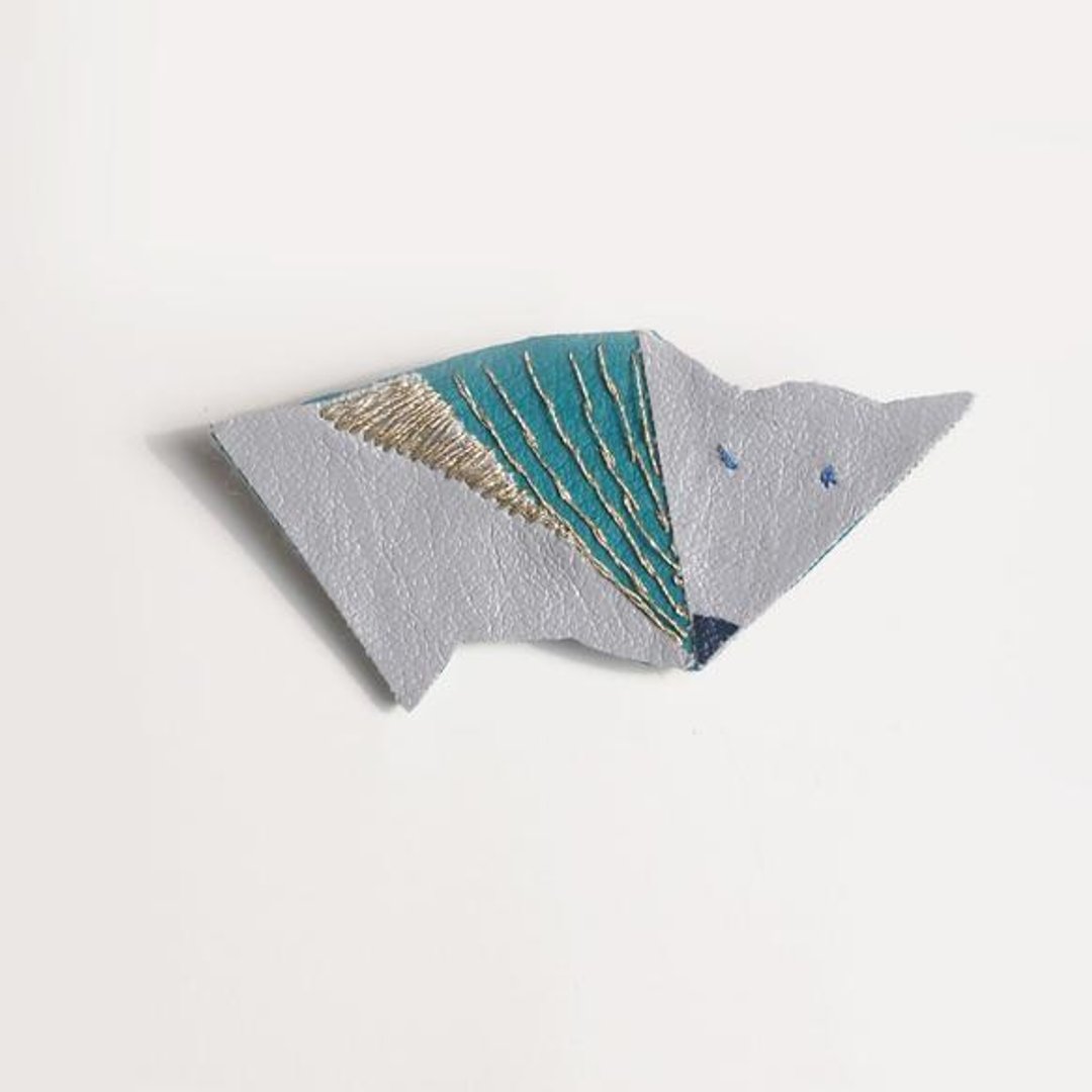 Fox brooch No. 001 [MTO] - 胸针 - 其他材质 灰色