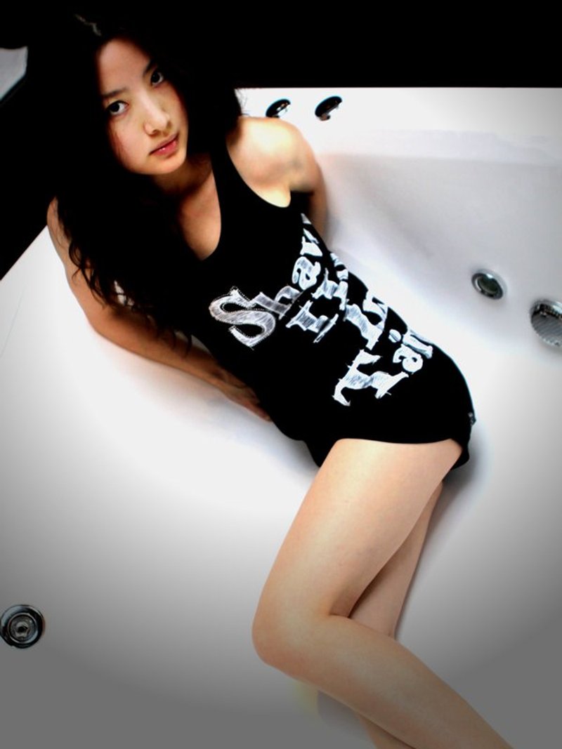 【S.H In Taiwan】Shawty系列_火辣正妹两面穿黑色长背心(裙) - 女装背心 - 棉．麻 黑色