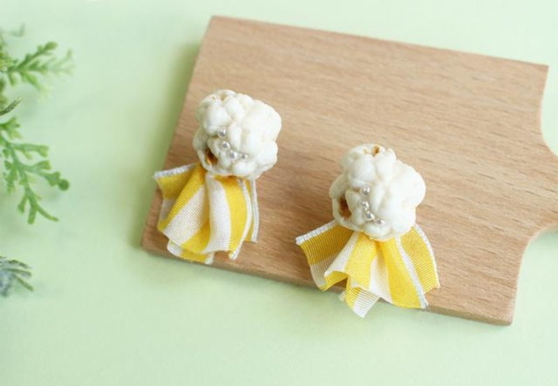Spruced up popcorn earrings yellow funny Jewelry Series - 耳环/耳夹 - 其他金属 