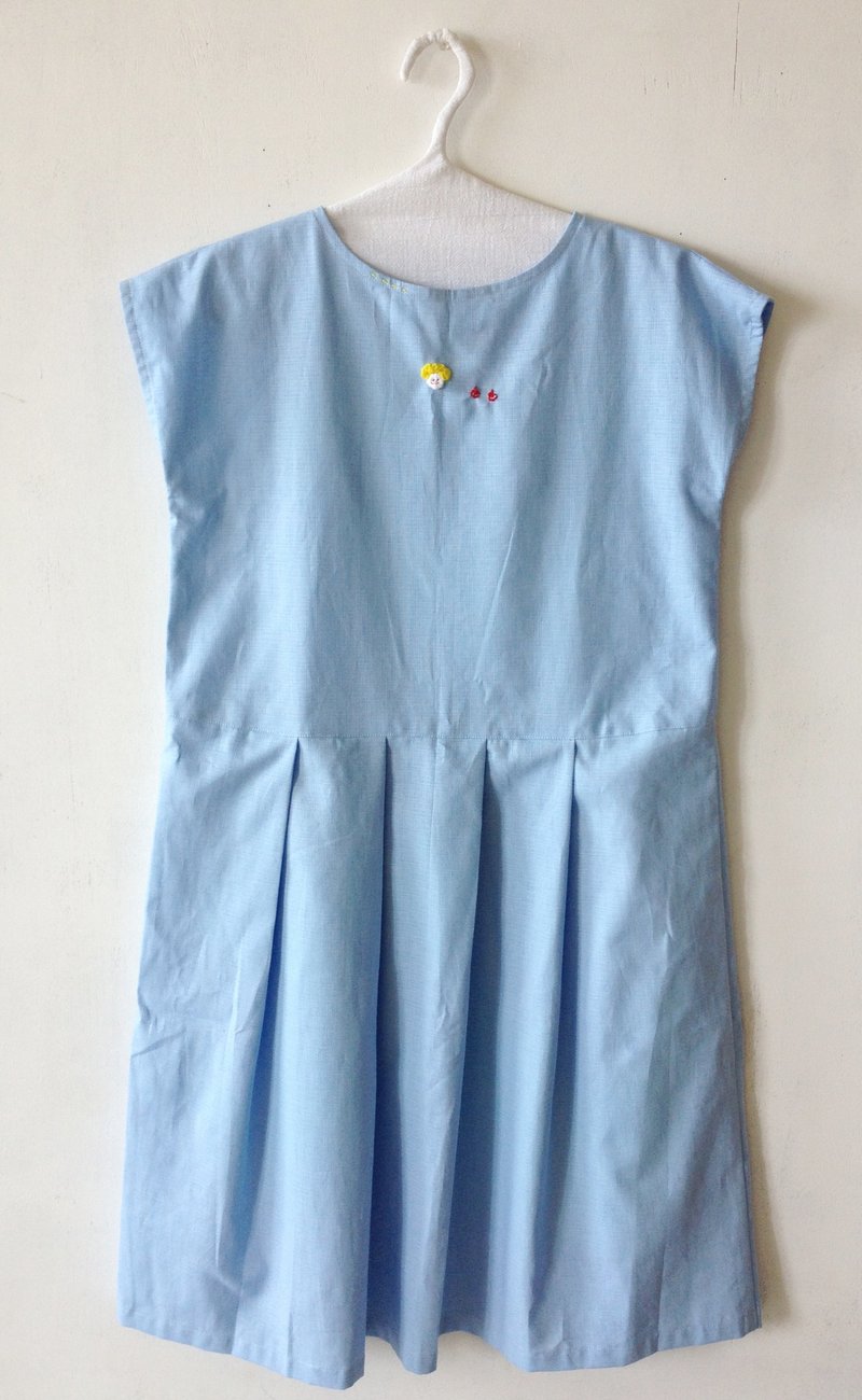 百褶洋装--卷毛黄小姐喜欢吃苹果 - 洋装/连衣裙 - 棉．麻 