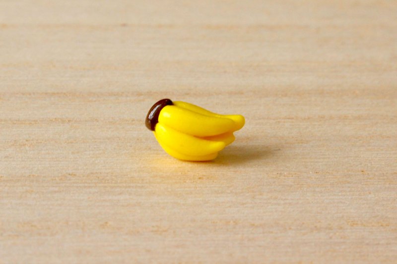 熊熊抱狗/一串香蕉 925纯银耳环 - 耳环/耳夹 - 粘土 黄色