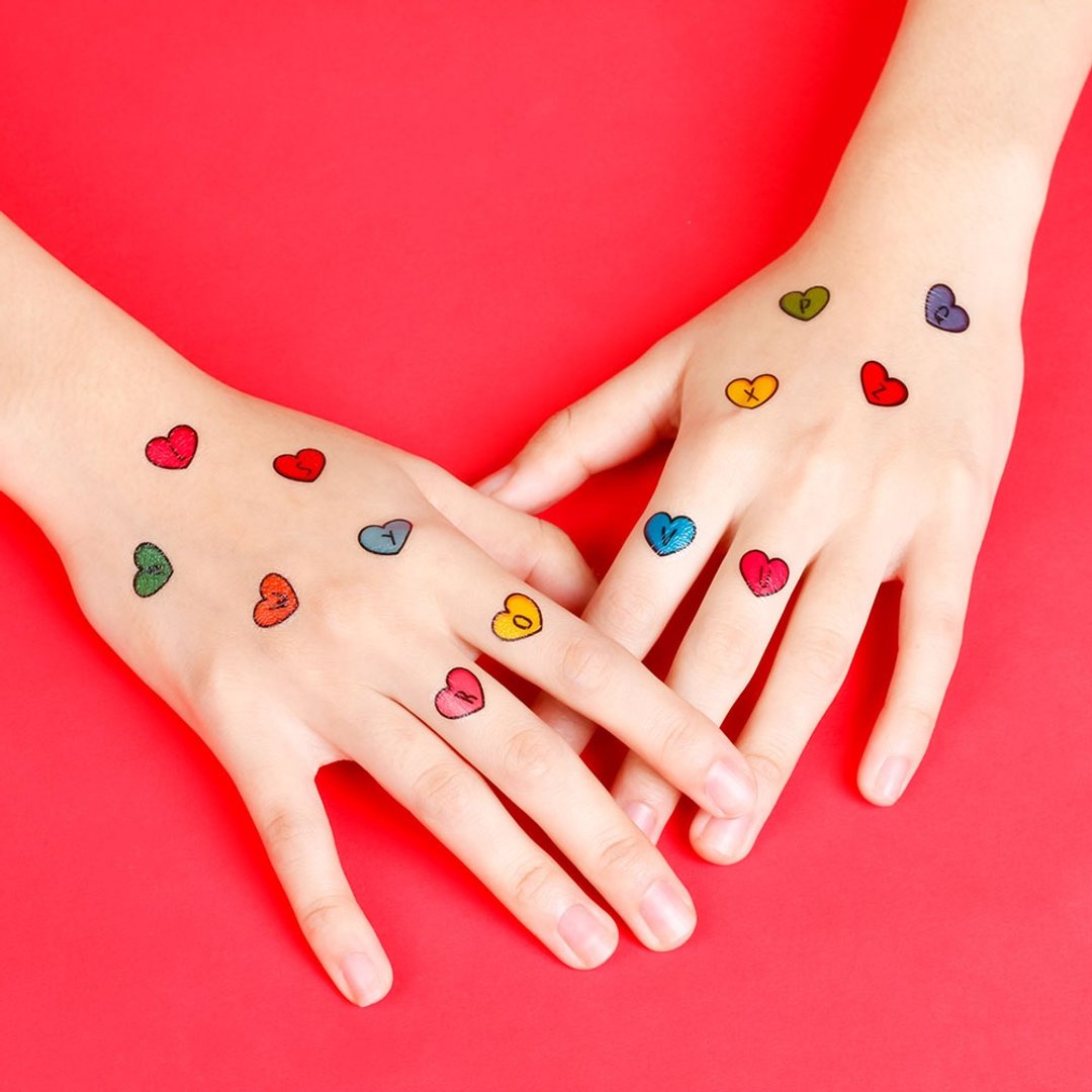 刺青纹身贴纸 - 心形 字母表 Surprise Tattoos - 纹身贴 - 纸 多色