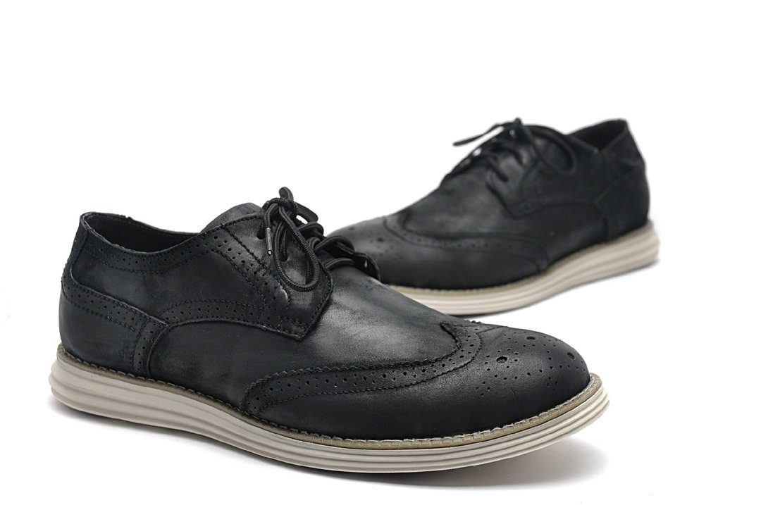 寺孝良品 机能性轻量减震舒适真皮透气牛津鞋 WINGTIPS 低调黑 - 男款休闲鞋 - 真皮 黑色