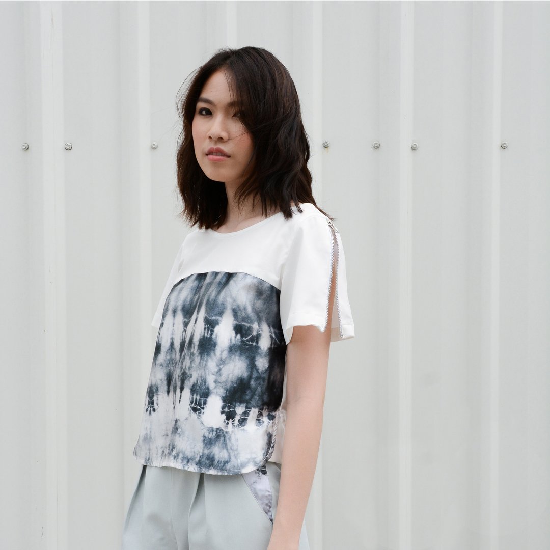 白色扎染上衣（White Zipper Short Sleeves）(Size S 34") - 女装上衣 - 其他材质 白色