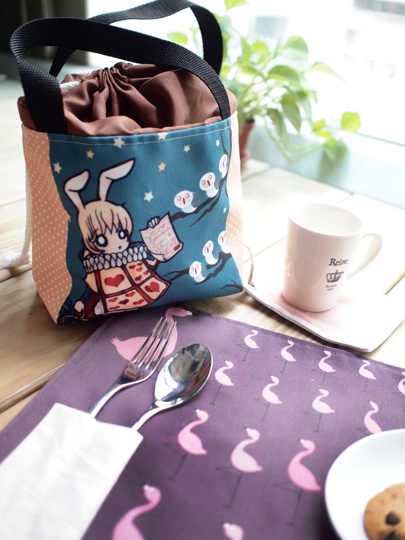 帆布束口手提袋 ▌爱丽丝梦游仙境 ▌宣诏书白兔 - 手提包/手提袋 - 其他材质 蓝色