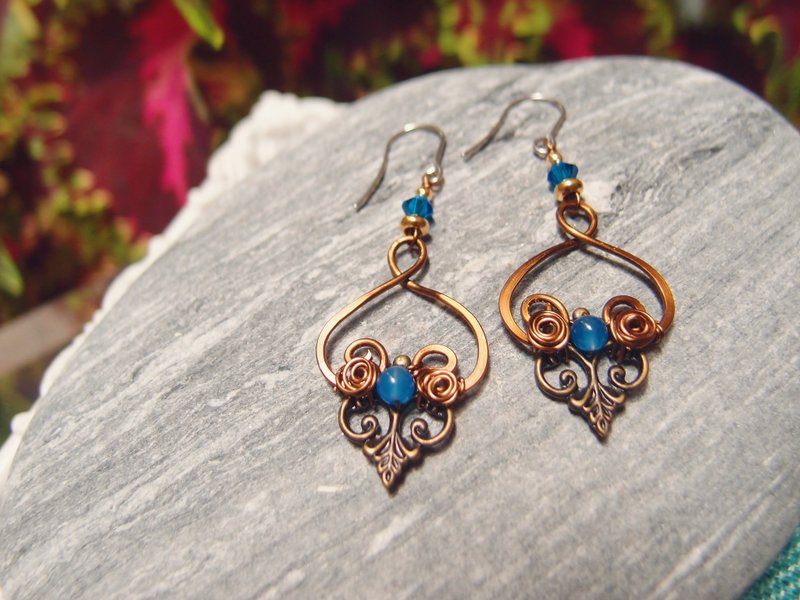 《DODOWU手作轻珠宝》【复古典雅※金属线手工创作】抗过敏耳针X可以改夹式 - 耳环/耳夹 - 宝石 蓝色