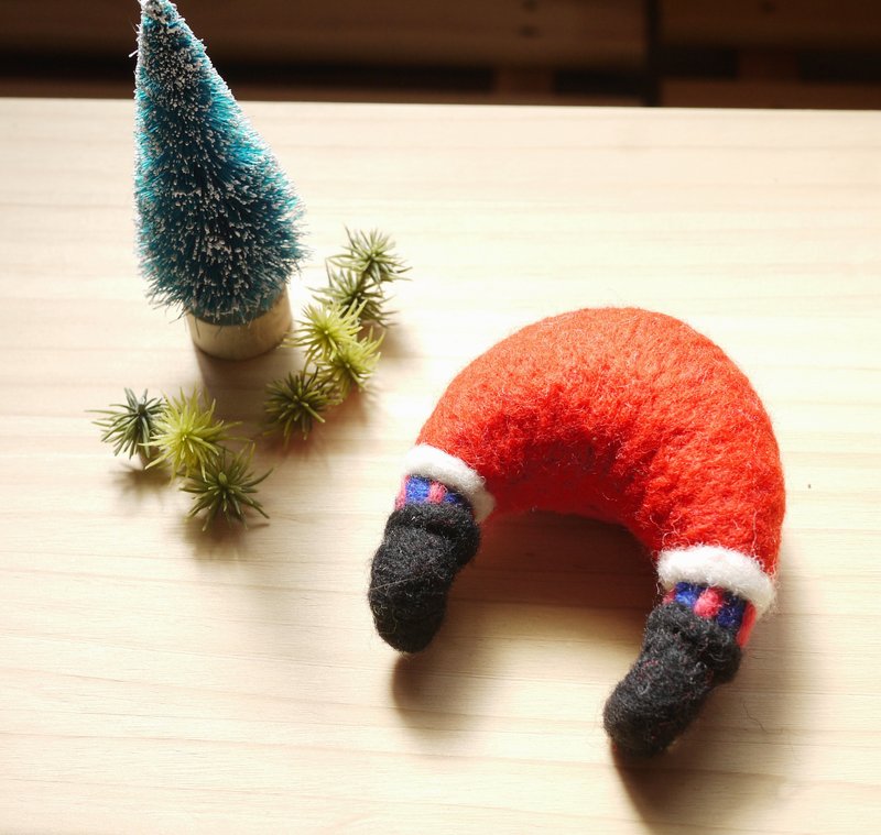 ＜圣诞节限定＞羊毛毡圣诞老人屁屁（红蓝条纹袜）-大款 - 冰箱贴/磁贴 - 羊毛 