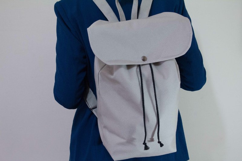 旅行后背包（浅灰） - 后背包/双肩包 - 其他材质 灰色