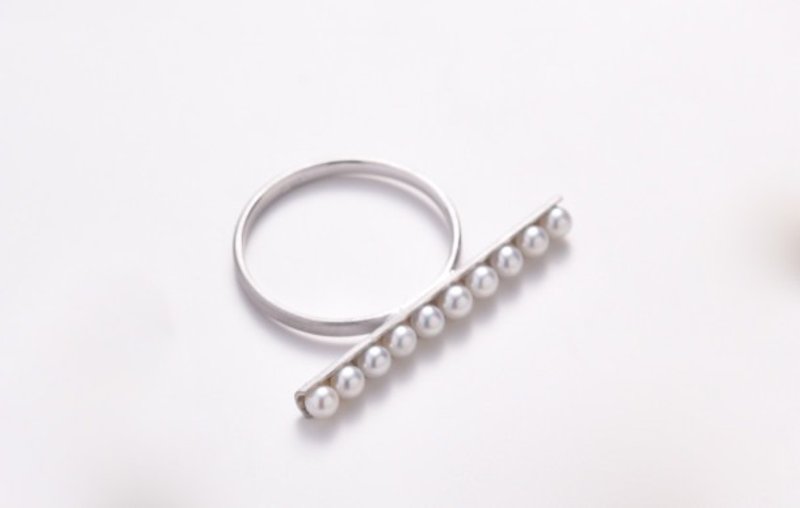Freshwater baby pearl single letter ring (Silver color) - 戒指 - 其他金属 灰色