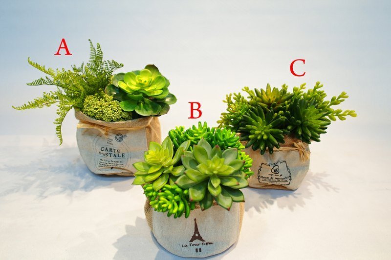 【人造花艺】自然风麻布袋多肉小品 ( C款 ) - 植栽/盆栽 - 其他材质 绿色