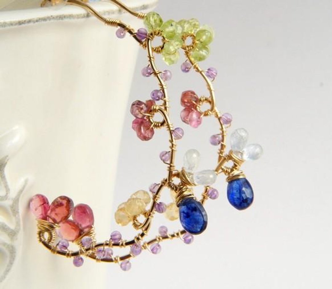 Flower Vine Earrings, Gemstones Wire Wrapped Hoop, Sapphire Earrings, Wedding Bridal, Large Hoop - 耳环/耳夹 - 宝石 蓝色
