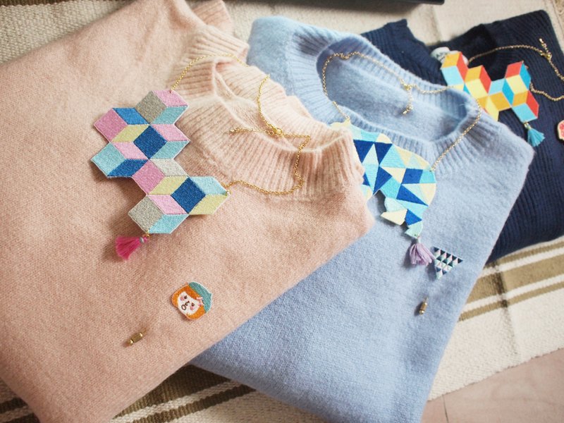 【刺绣系列】几何立体方格刺绣项链 - 项链 - 其他材质 粉红色