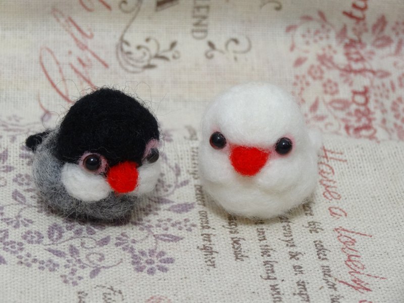 文鸟情侣-羊毛毡  "钥匙圈、吊饰、摆饰" (可定制化更改颜色) - 钥匙链/钥匙包 - 羊毛 白色