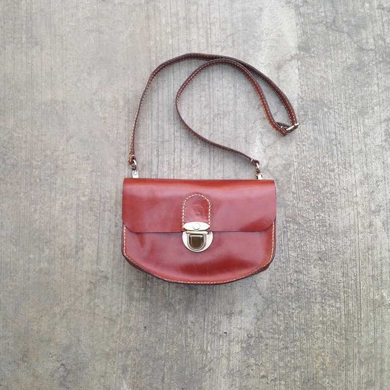 DUAL - 植鞣牛皮复古斜/侧背包 - 侧背包/斜挎包 - 真皮 咖啡色