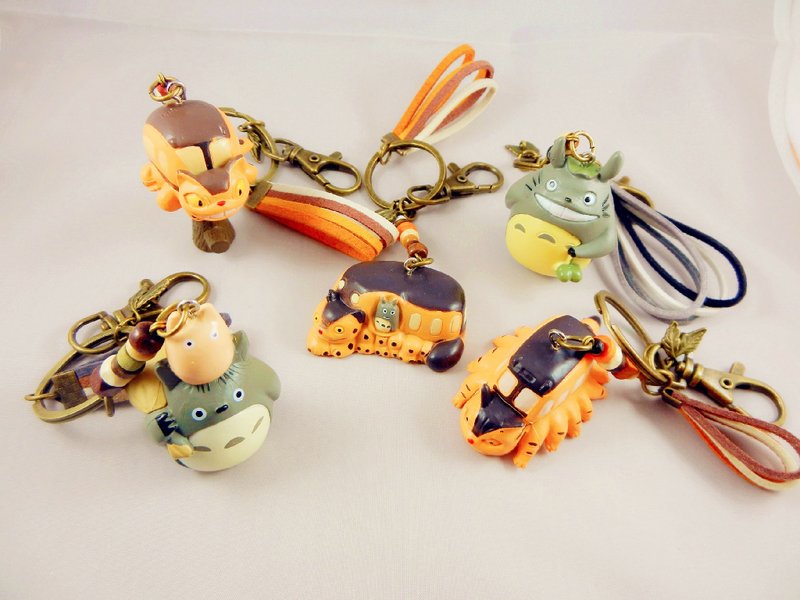 god leading手作-【质感可爱】 豆豆龙 钥匙圈吊饰 好朋友 手作 日本 个性 怀旧 姐妹 龙猫 - 钥匙链/钥匙包 - 塑料 咖啡色