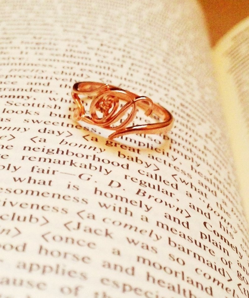 纯银英文单字戒指 手作饰品 采用施华洛世奇®水晶 - 戒指 - 其他金属 