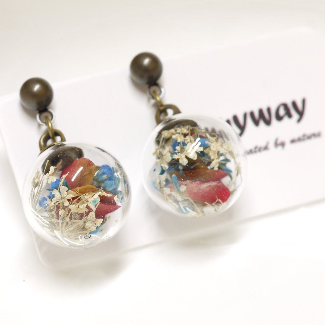 爱家作- OMYWAY DIY 干花  玻璃球 耳针 耳环 耳勾 垂挂 耳夹 1.4cm - 耳环/耳夹 - 玻璃 白色