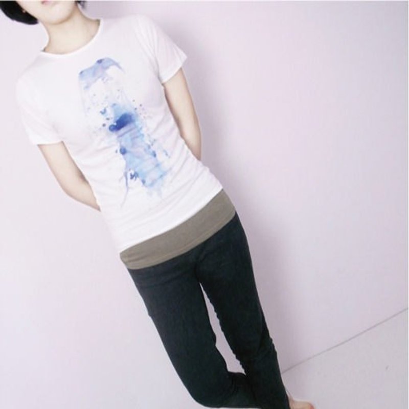 I . A . N Design  100% 有机棉短袖T Organic Cotton - 中性连帽卫衣/T 恤 - 棉．麻 白色