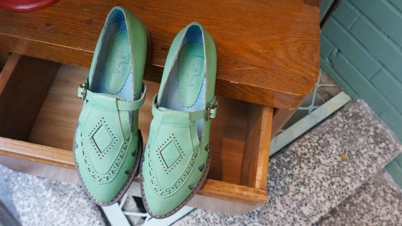 [ 嫦娥穿去漫步月球。雕花复古低跟 ](绿)  - 女款休闲鞋 - 真皮 绿色