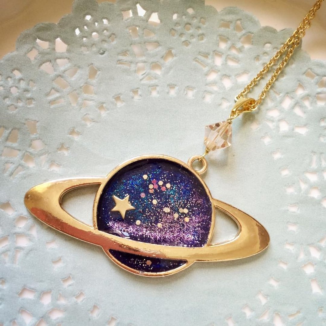 黑夜星空星球颈链Starry Space - 项链 - 其他金属 多色